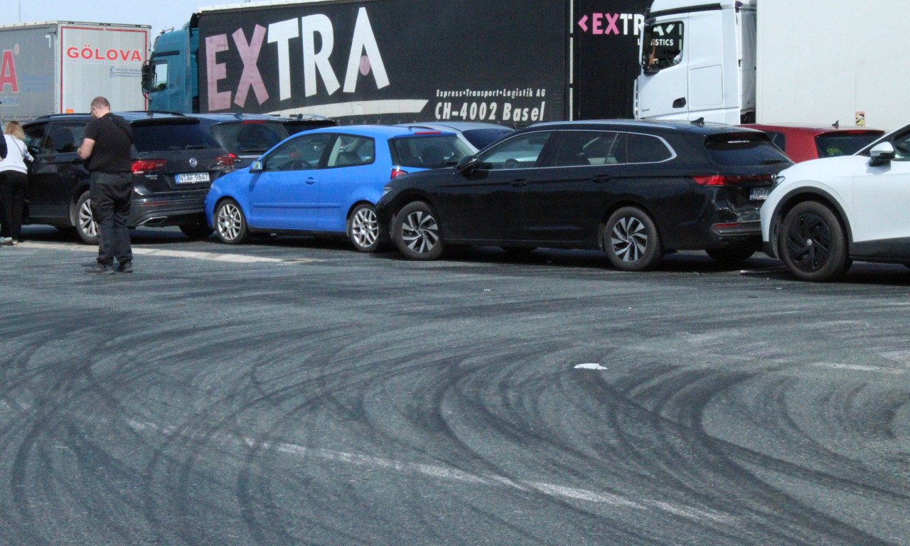 LANČANI SUDAR NA BATROVCIMA Čekanje više od dva sata (FOTO)