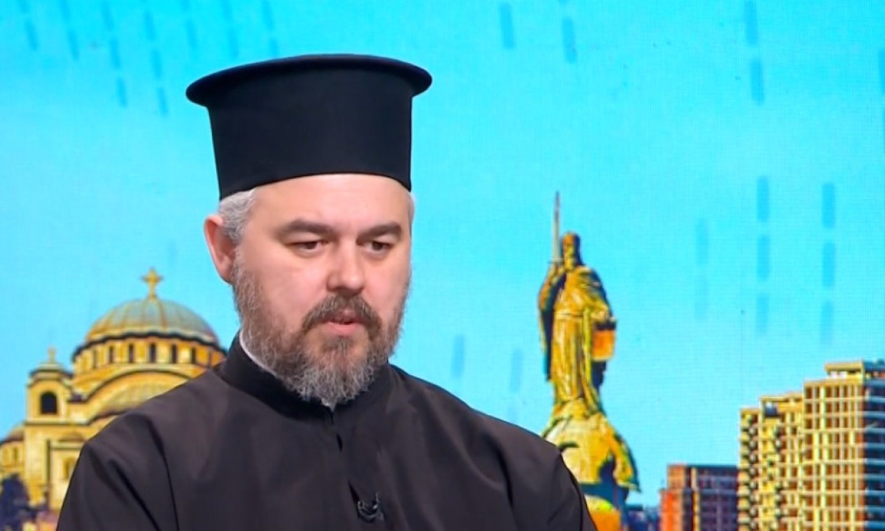 DANAS JE DAN KADA JE ČOVEČANSTVO SUDILO BOGU Snažne poruke sveštenika na Veliki petak