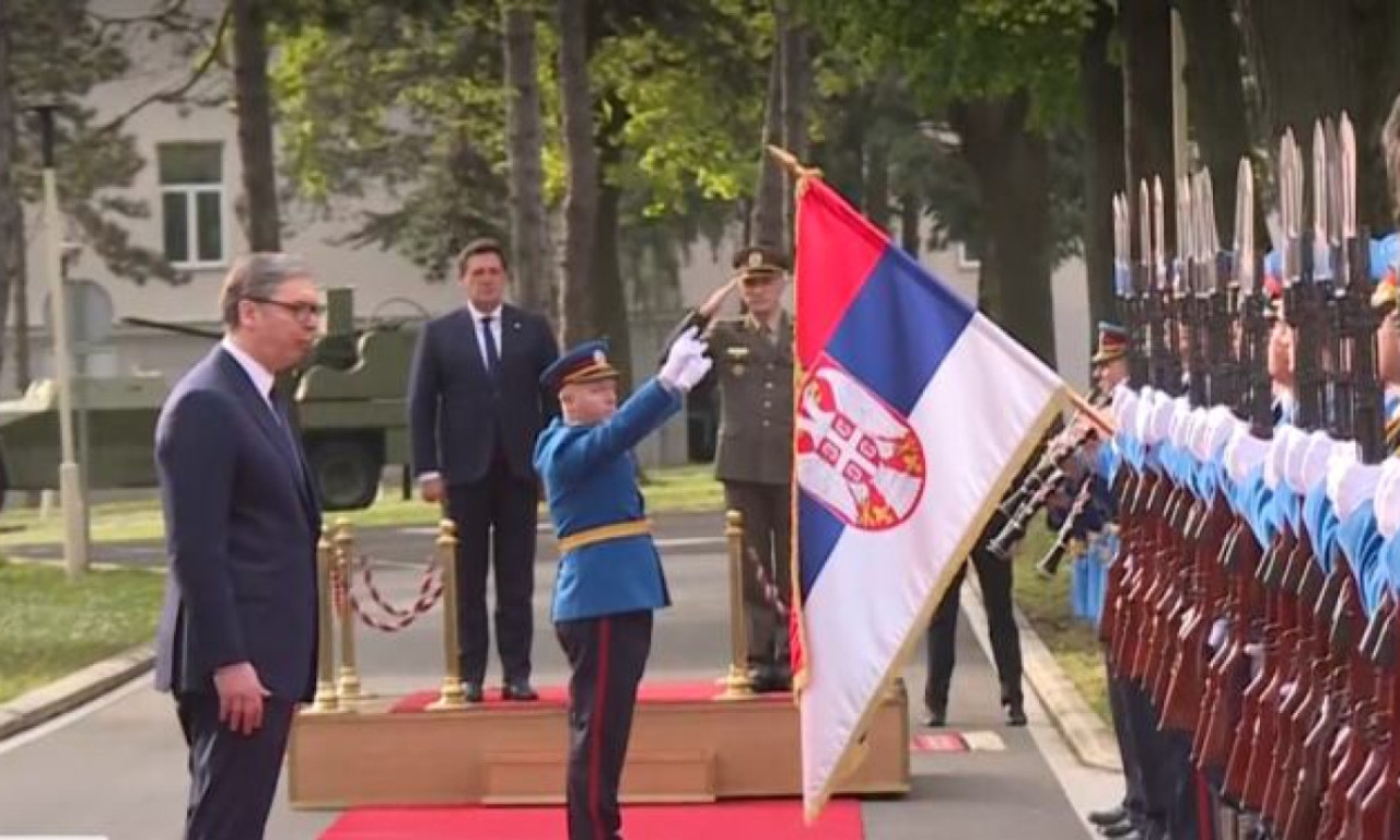 POČEO SASTANAK NA BANJICI Vučić sa najvišim rukovodstvom Ministarstva odbrane i Vojske Srbije