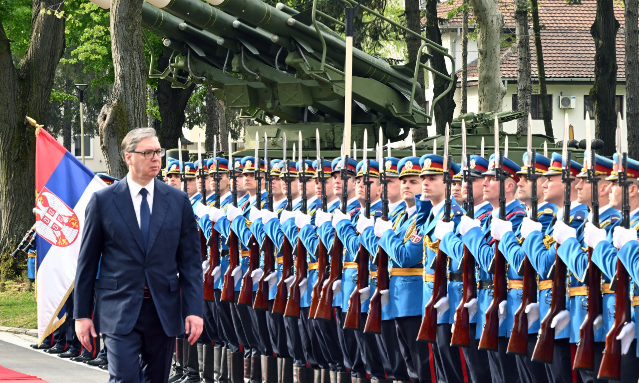 VOJNI VRH ZASEDA NA BANJICI Vučić sa rukovodstvom Ministarstva odbrane i Vojske Srbije (FOTO)