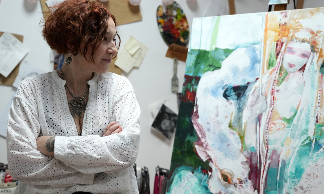 SNAŽNE ŽENE I MITOLOŠKI SVET NA PLATNU Izložba "MatrisARH" Jelene Glogovac Savić (FOTO)