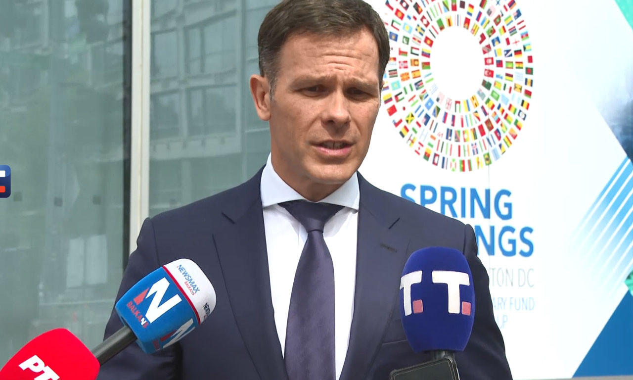 MALI PODELIO LEPE VESTI: Država spremna da preuzme finansijski trošak zbog smanjenja akciza na gorivo (VIDEO)