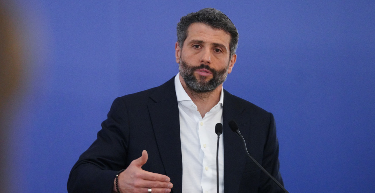 ŠAPIĆ PRESEKAO POLEMIKU: Evo ko je platio skulpturu na Terazijama vrednu 100.000 evra