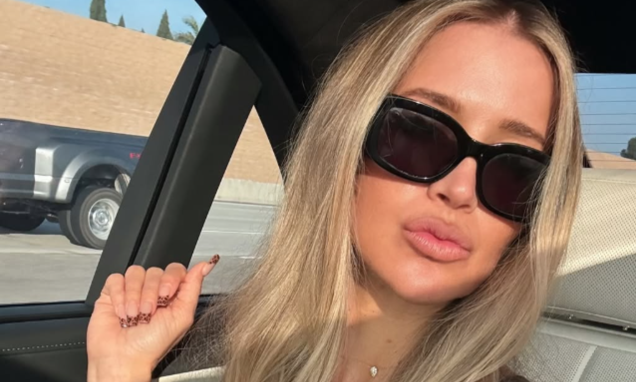 TENISERKA SE NAGA SLIKALA ZA PLEJBOJ: Danas se razvodi od svog trenera