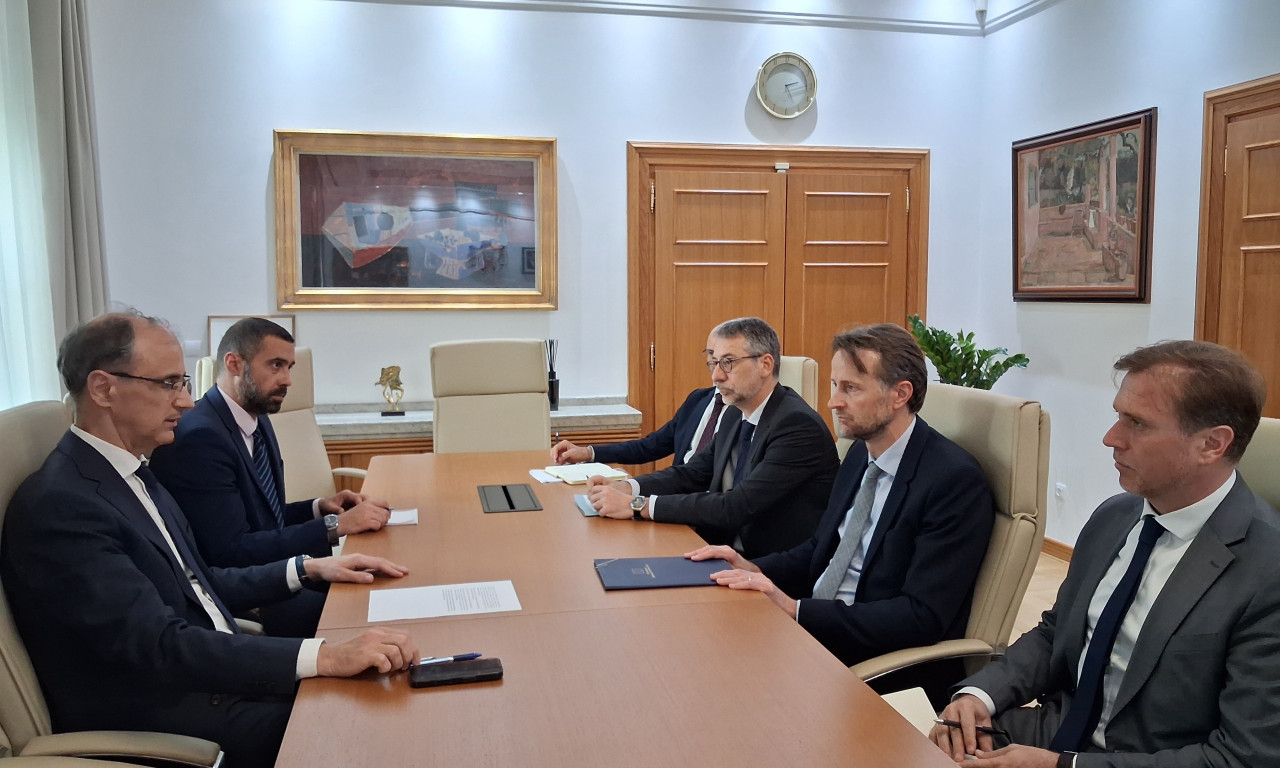 HITAN SASTANAK U VLADI: Premijer Macut i ambasador Fon Bekerat o stabilnosti akademske zajednice (FOTO)