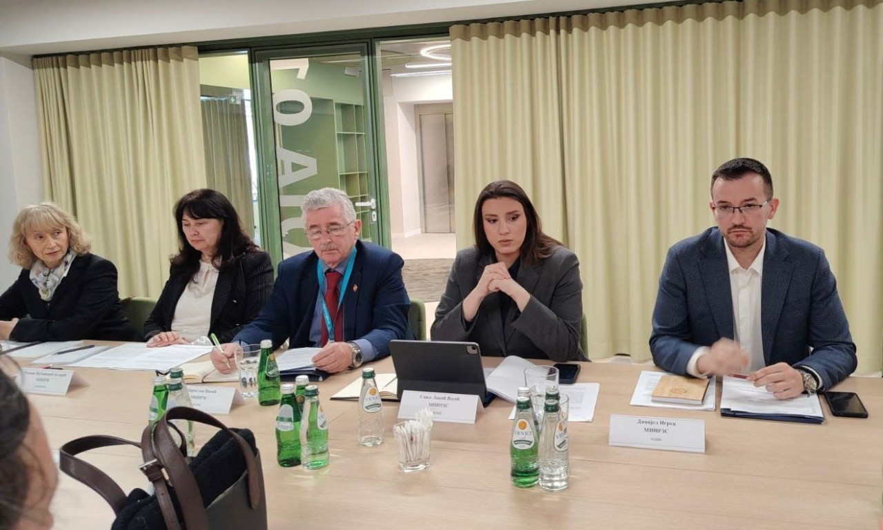 SJAJNE VESTI IZ MINISTARSTVA RADA: Održan prvi okrugli sto o Nacrtu zakona o roditeljima negovateljima (FOTO)