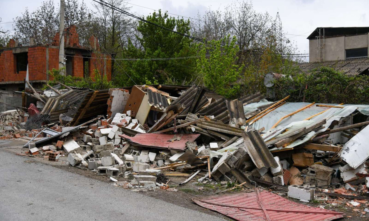 PORUŠENA 23 SRPSKA OBJEKTA U KOSOVSKOJ MITROVICI! Oglasila se Opština