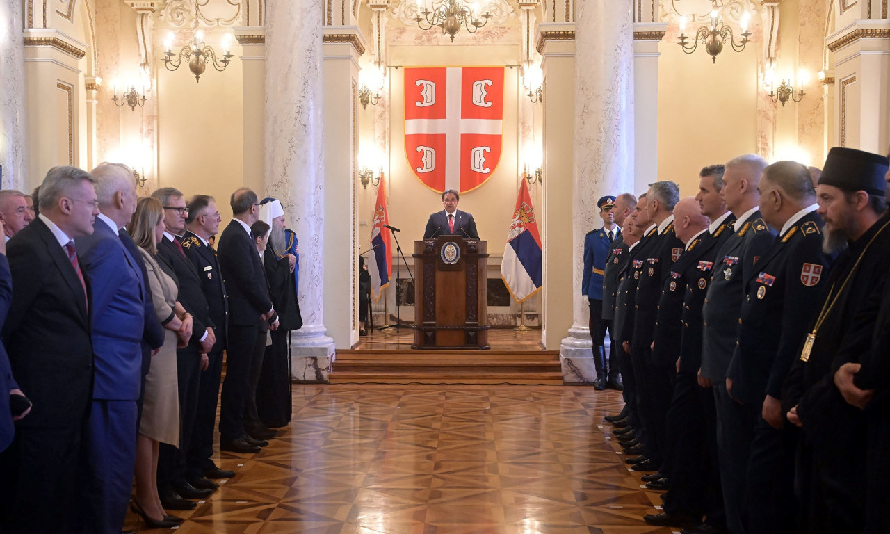 "HVALA VAM ŠTO ČUVATE POVERENJE GRAĐANA"! Gašić i Mojsilović priredili prijem povodom Dana Vojske Srbije (FOTO/VIDEO)