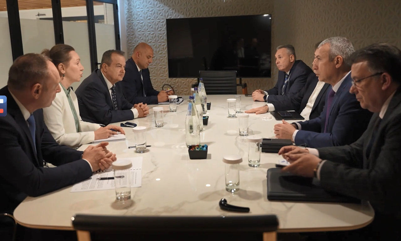 DAČIĆ U ATINI! Razgovarao sa grčkim ministrom za zaštitu građana o bezbednosnoj situaciji u regionu (VIDEO)