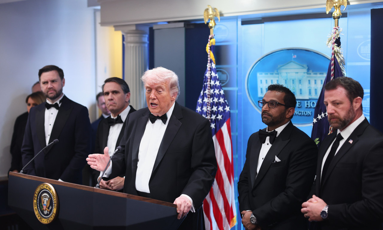 TRAMP NAKON PUCNJAVE: Ovakav napad se nikada ne bi dogodio u bezbednoj balskoj dvorani Bele kuće (FOTO)