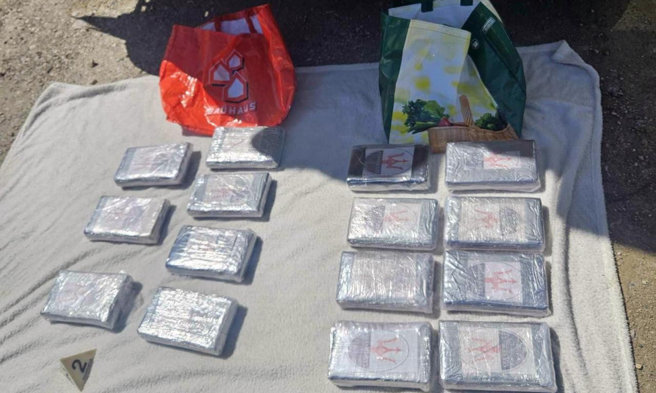 UHAPŠENE TRI OSOBE: Zaplenjeno 17 kilograma kokaina u Mladenovcu (FOTO)