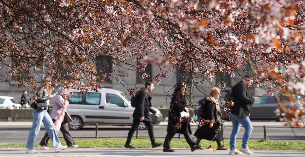 UŽIVAJTE U LEPOM VREMENU! U Srbiji danas pretežno sunčano, ponegde oblačno, temperatura do 25 stepeni
