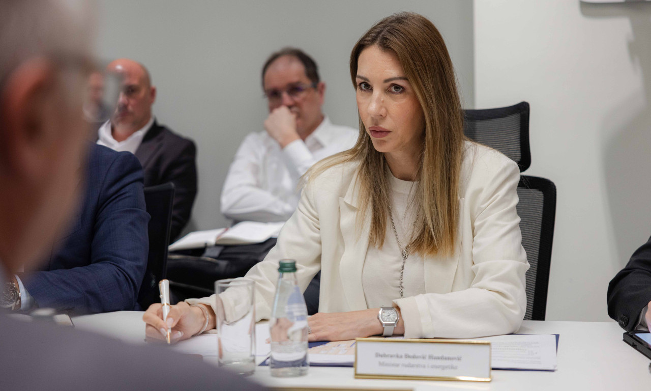 POTPISAN UGOVOR IZMEĐU VLADE SRBIJE I MOL GRUPE: Sudbina NIS-a dobila novi obrt