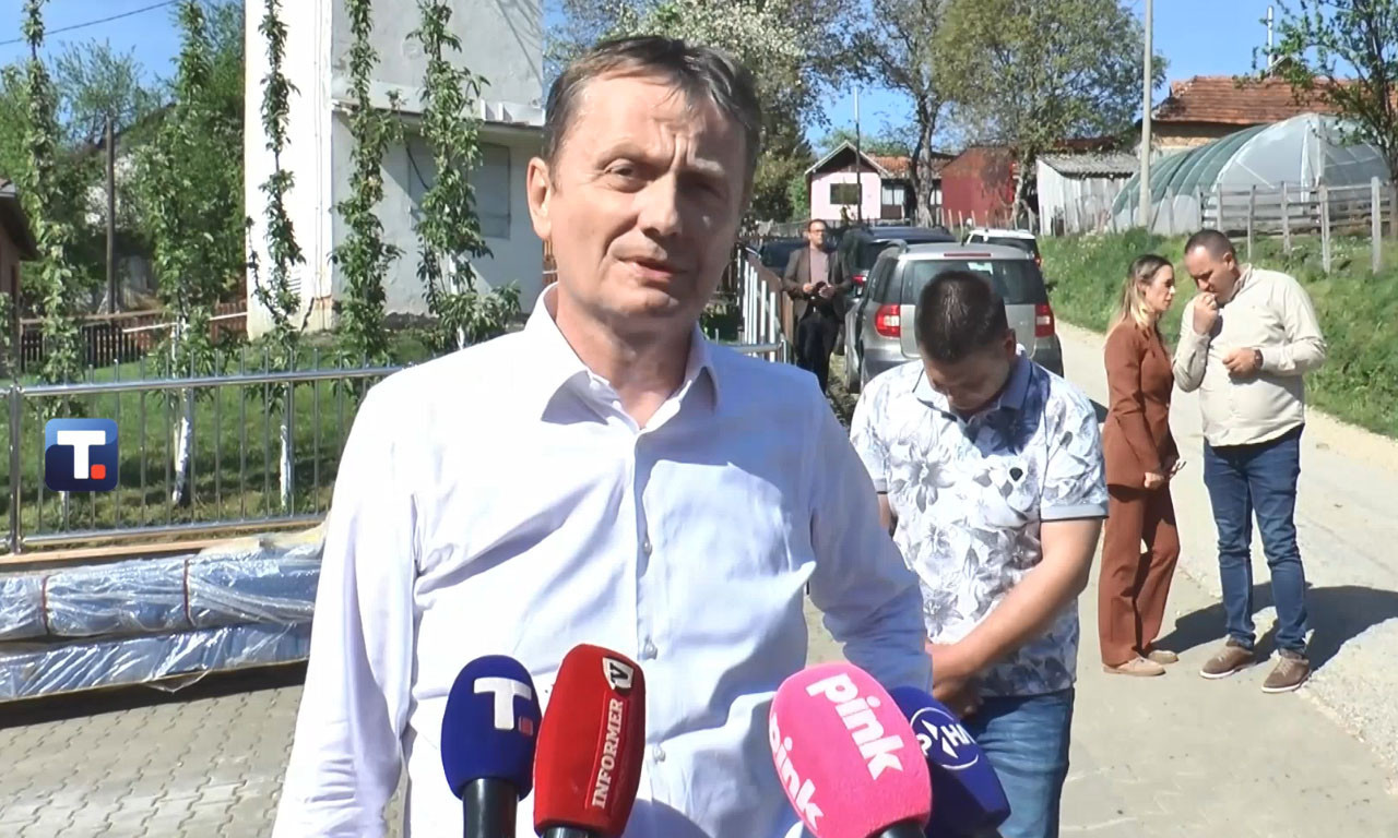 SNS ZAKAZAO VELIKI SKUP ISPRED SKUPŠTINE! Glišić potvrdio prijavu događaja: "Očekujemo stotine hiljada ljudi" (VIDEO)