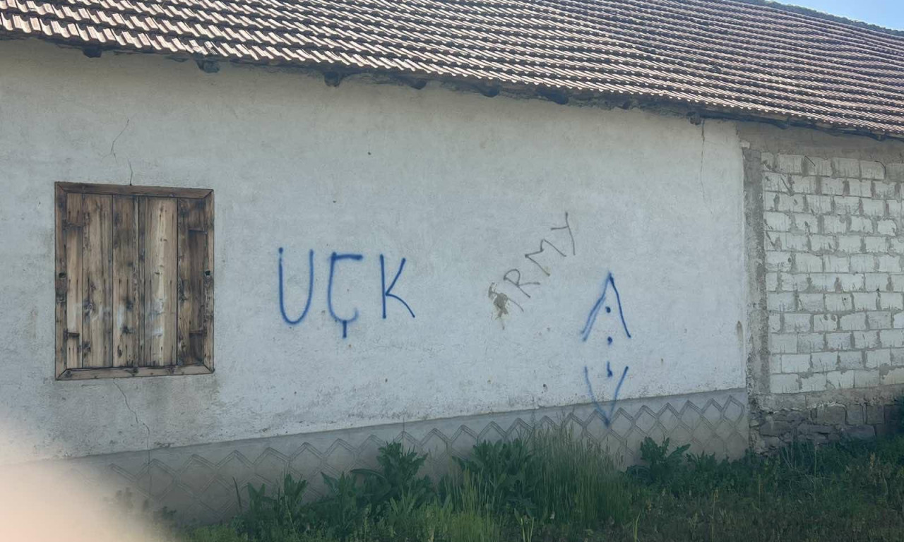 VANDALIZOVANA KUĆA JOVANOVIĆA! Osvanuli sramotni grafiti na kući srpske porodice - hoće li iko odgovarati? (FOTO)