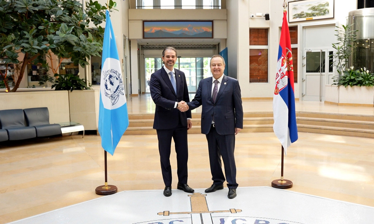 DAČIĆ U POSETI SEDIŠTU INTERPOLA U LIONU: Rad srpske policije je jako cenjen u svet (FOTO/VIDEO)