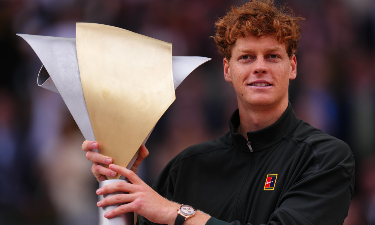 TENISER OBORIO BROJNE REKORDE: Janik Siner nadigrao Aleksandra Zvereva i osvojio Masters u Madridu (FOTO)