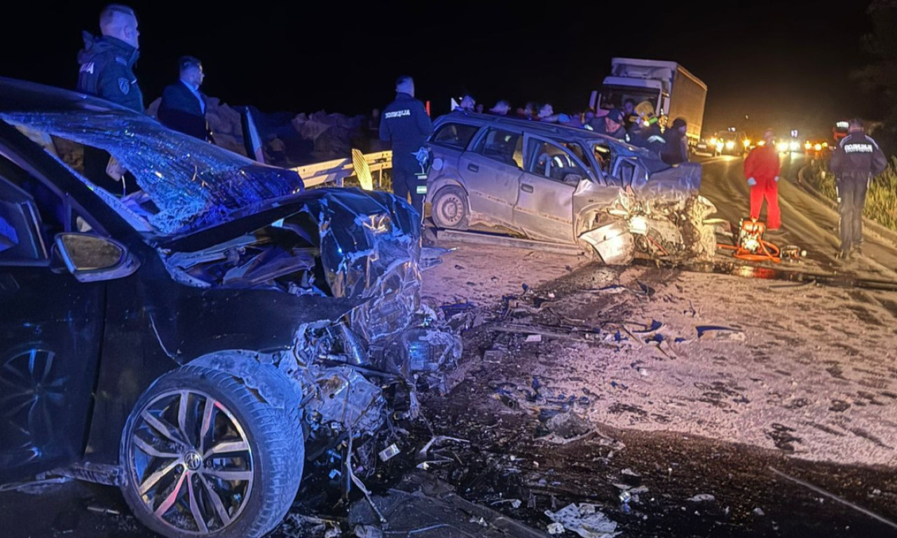 VIŠE MRTVIH! STRAVIČNA NESREĆA KOD NOVOG PAZARA Među stradalima mladi - potresni prizori na licu mesta (FOTO+VIDEO)