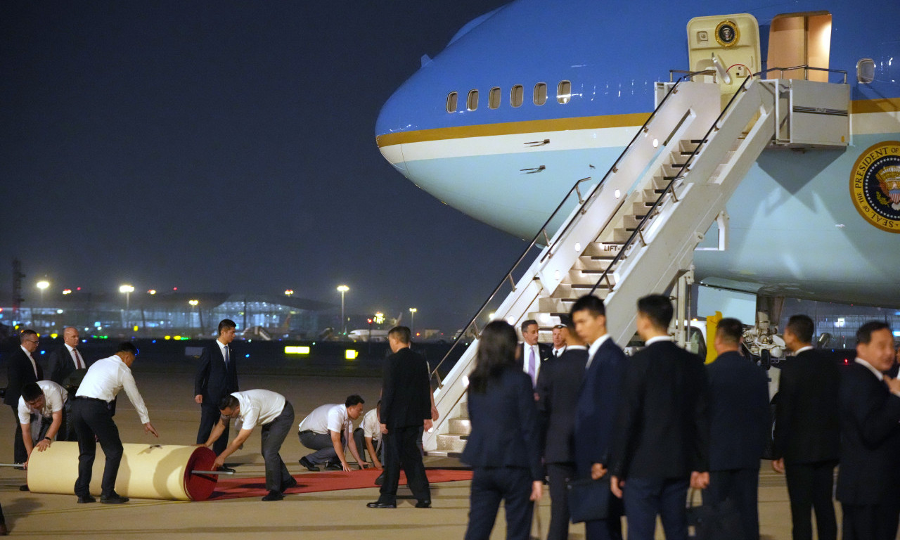 TRAMP STIGAO U PEKING! Ovo je prva poseta jednog američkog predsednika Kini posle gotovo devet godina