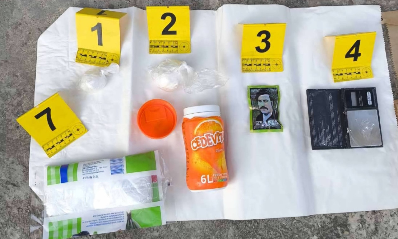 UHAPŠEN MLADIĆ U BEOGRADU Policija pronašla veliku količinu amfetamina i marihuane