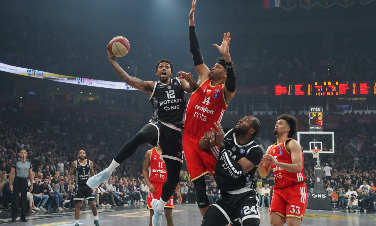 "CRNO-BELI" BLIŽI FINALU ABA LIGE! Košarkaši Partizana u uzbudljivoj završnici savladali Crvenu zvezdu (FOTO)