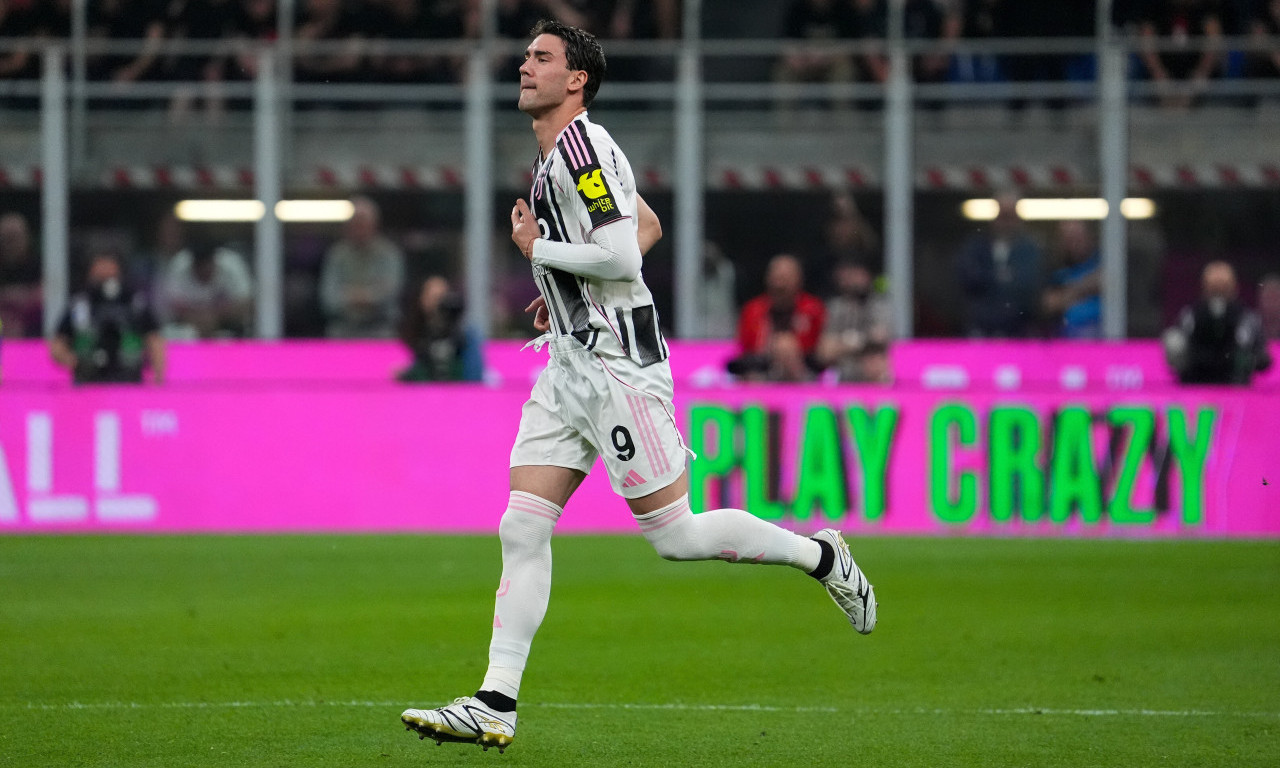 SRPSKI FUDBALER POSTAO SLOBODAN IGRAČ: Dušan Vlahović napušta Juventus!