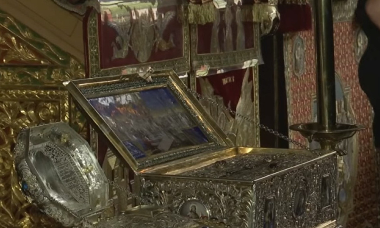 POJAS PRESVETE BOGORODICE BIĆE 9 DANA U BEOGRADU Ovo je sve što vernici treba da znaju o najvećoj svetinji Svete Gore