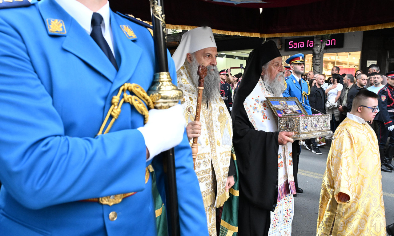 NA ČELU PATRIJARH PORFIRIJE: Krenula Spasovdanska litija, tu je i Pojas Presvete Bogorodice! (FOTO/VIDEO)