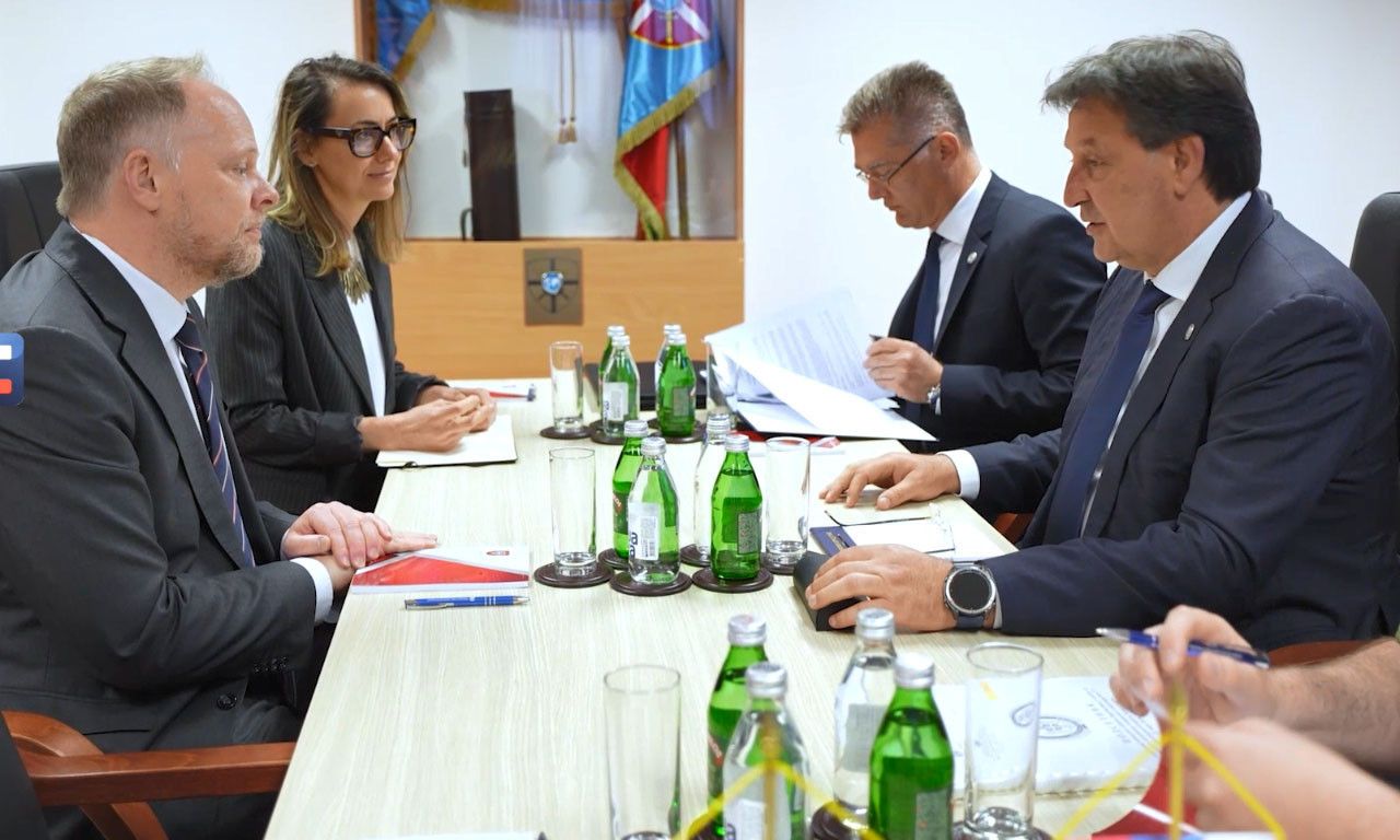 GAŠIĆ SA ZVANIČNIKOM NATO-a: "Srbija ostaje kredibilan partner i garant regionalne bezbednosti" (VIDEO)