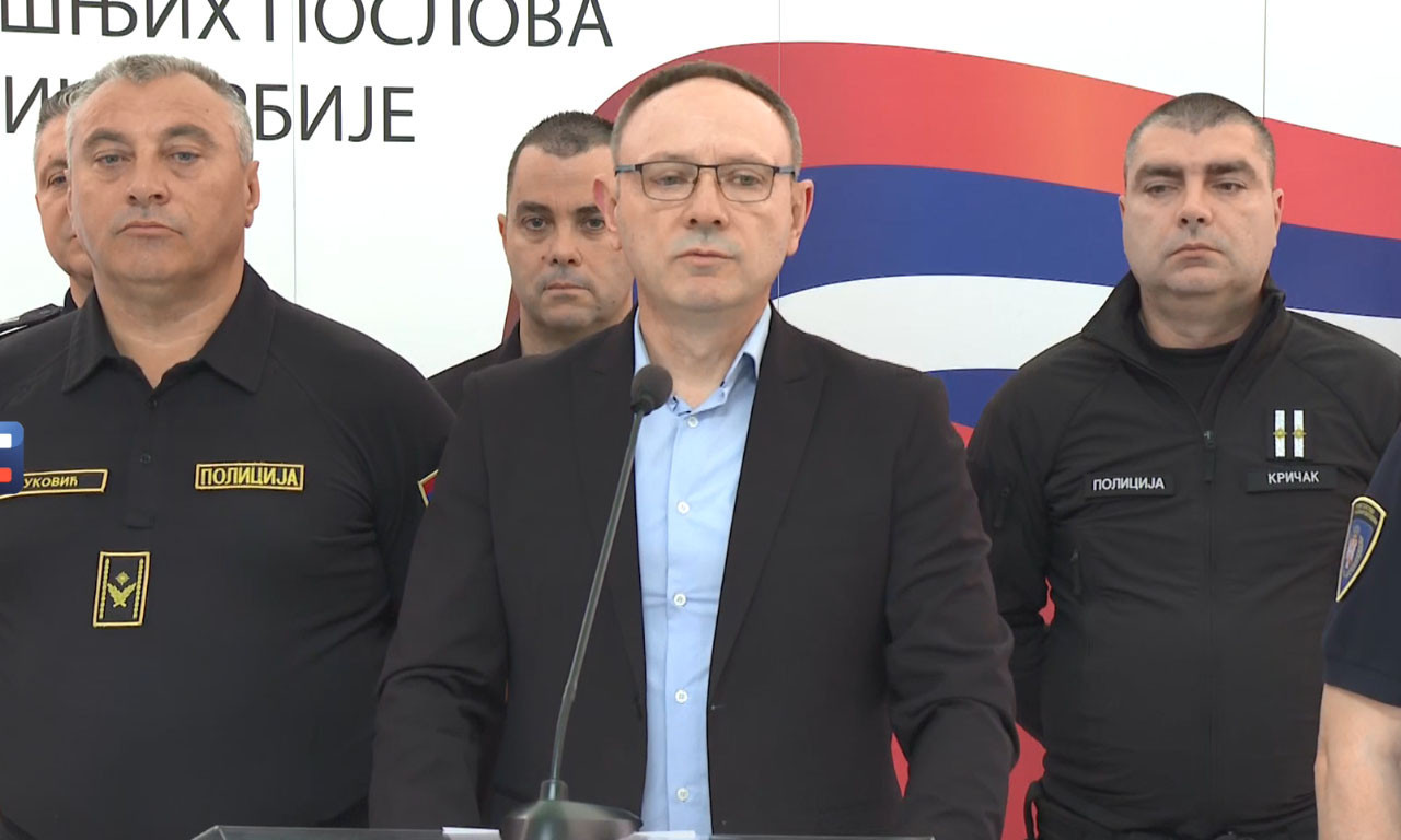 NAJNOVIJE INFORMACIJE IZ POLICIJE: Dragan Vasiljević saopštio koliko se ljudi okupilo na protestu na Slaviji (VIDEO)