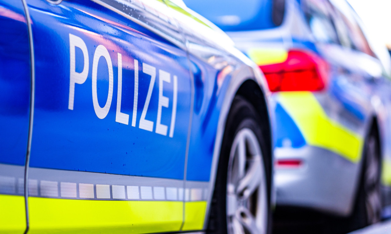 KRVAVI NAPAD U TRŽNOM CENTRU! Žena (47) izbodena nožem, a onda zapaljena (VIDEO)