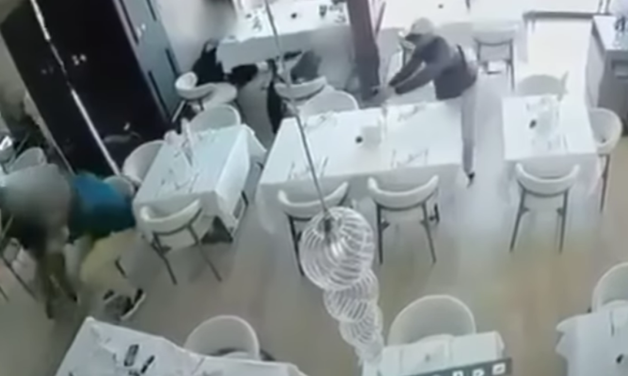 OBJAVLJEN SNIMAK PUCNJAVE! Evo kako je izrešetan vlasnik restorana na Novom Beogradu (VIDEO)