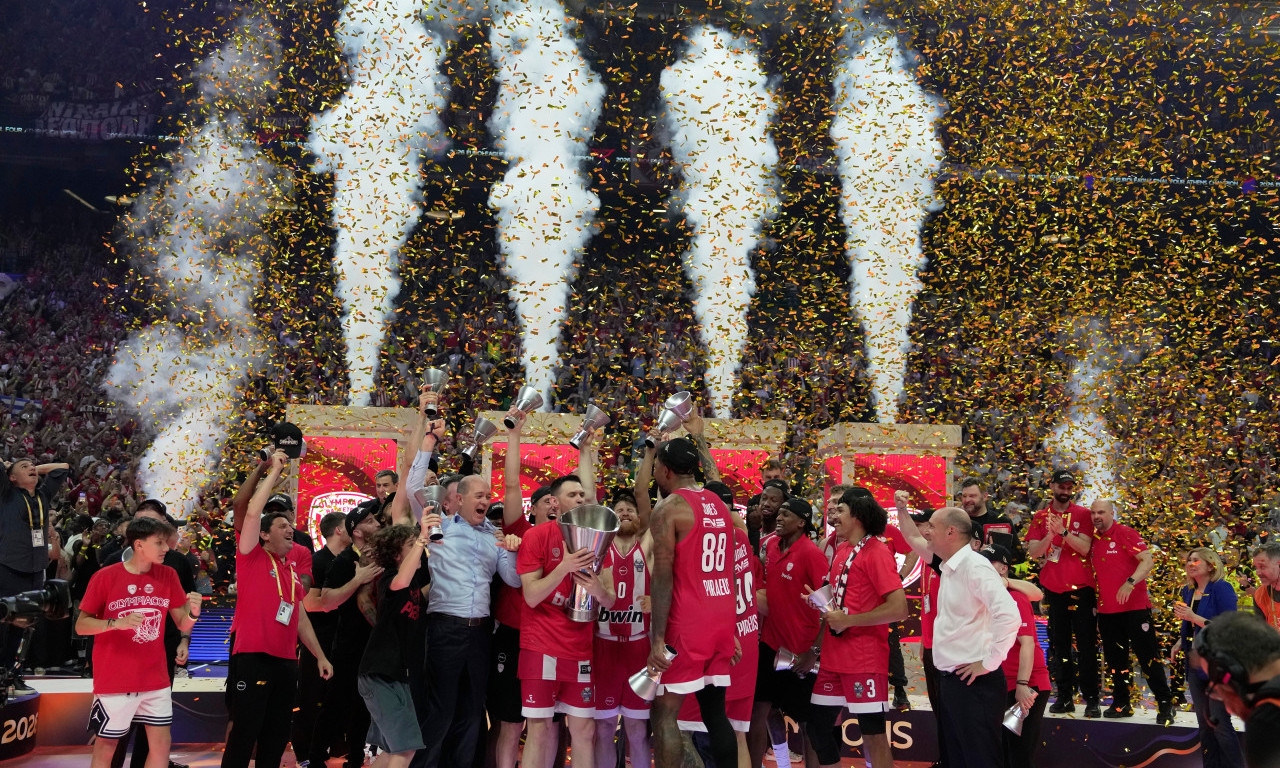 PO ČETVRTI PUT PRVACI EVROLIGE: Košarkaši Olimpijakosa u spektakularnom finalu savladali Real Madrid! (FOTO)