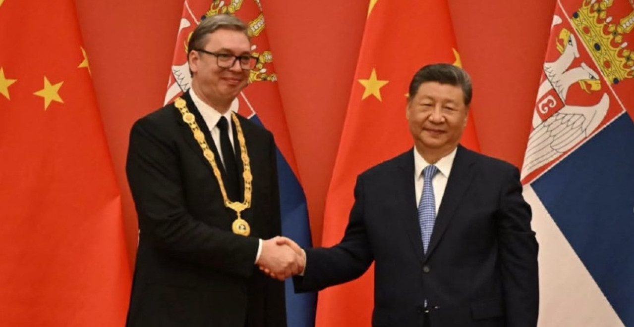 ORDEN SATKAN OD EMOCIJA I SNAGE Vučić zahvalan Siju na poštovanju srpskog naroda (FOTO+VIDEO)