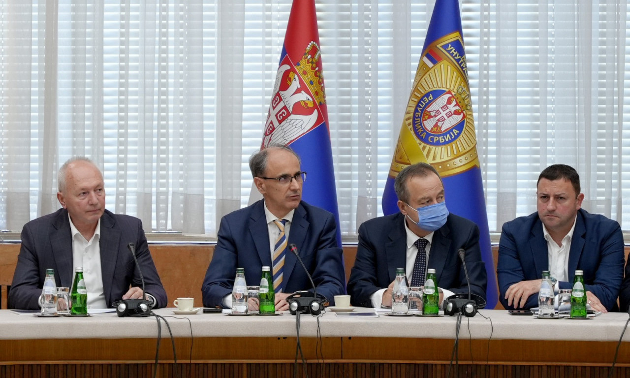 MACUT I DAČIĆ NA VANREDNOJ SEDNICI ŠTABA: Glavna tema - havarija na cevovodu Rzav (FOTO/VIDEO)