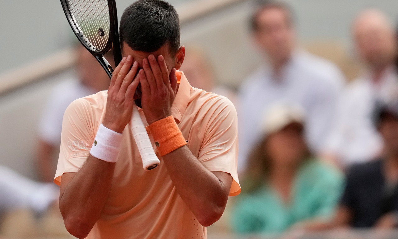 NEOČEKIVANO! Novak Đoković izgubio od Fonseke u trećem kolu Rolan Garosa (FOTO)