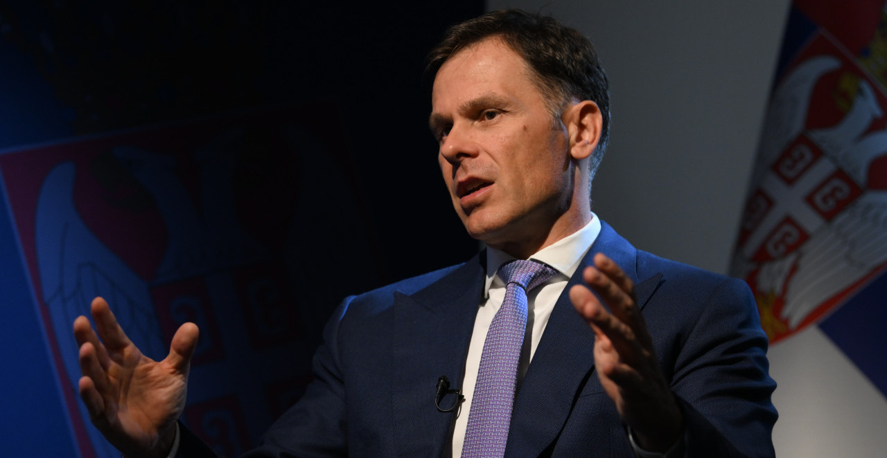 RASTE MINIMALNA ZARADA, SPREMAJU SE POVIŠICE: Ministar Mali najavio velike promene!