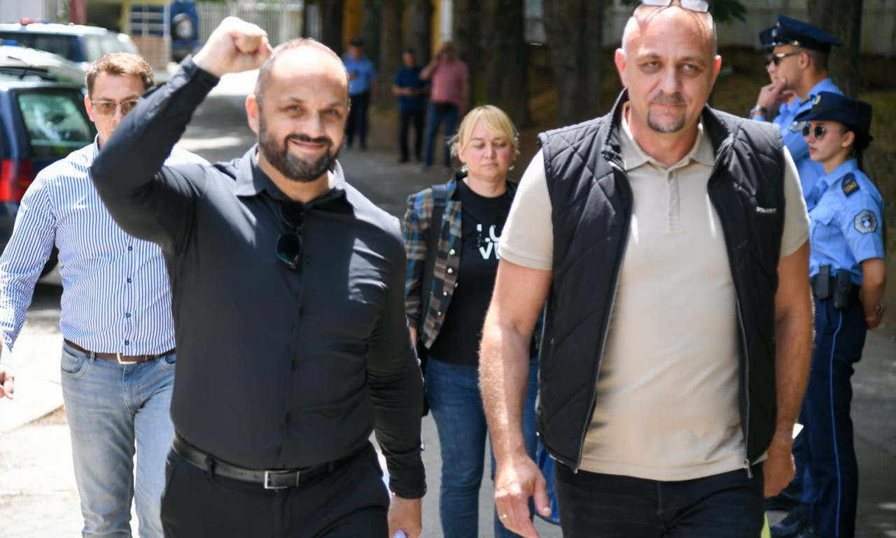 "NAŠA BORBA SE NASTAVLJA": Radojević se oglasio nakon privođenja u Severnoj Mitrovici