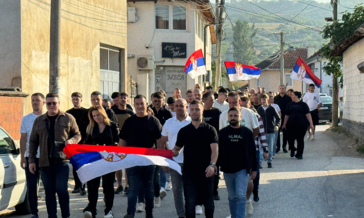 IZBORI NA KOSOVU I METOHIJI, SRBI SA TROBOJKAMA NA GLASANJE Dugi redovi od ranog jutra (FOTO+VIDEO)