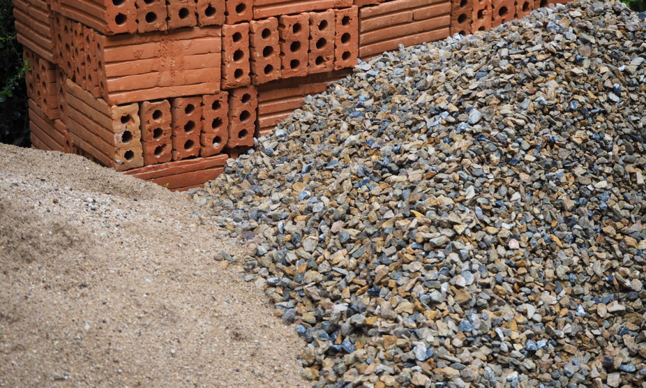 GRAĐEVINSKI MATERIJAL POSKUPEO DO 30 ODSTO: Najviše porasla cena hidroizolacije, armature i eksera