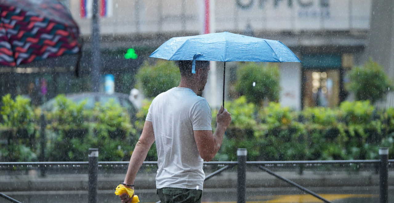 HLADAN FRONT SAMO ŠTO NIJE UŠAO U SRBIJU: Drastična promena vremena tek stiže! Evo do kada će trajati vrućine!