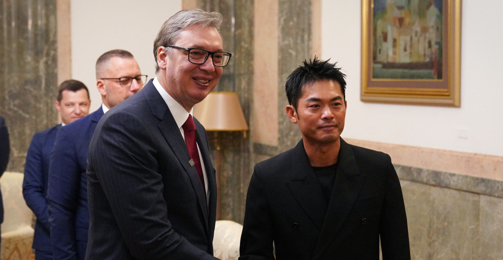 VUČIĆ SA NAJTEŽIM PROTIVNIKOM ODMERIO SNAGE Predsednik igrao badminton sa Lin Danom i pokazao šta zna (VIDEO)