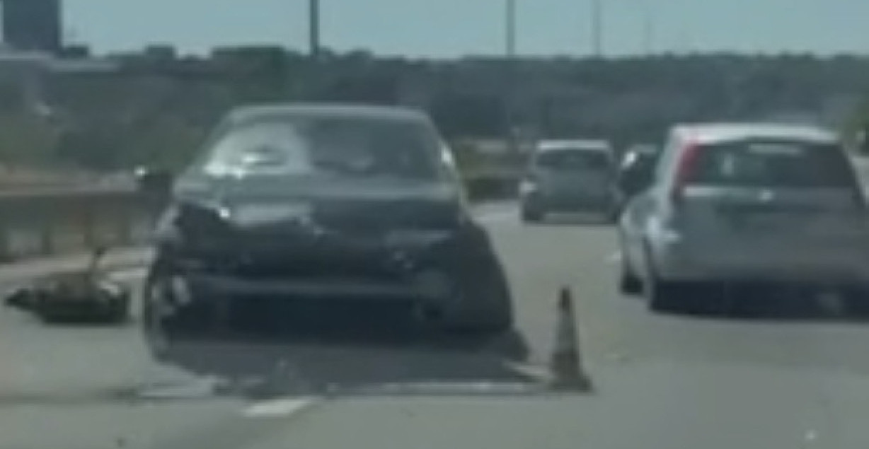 UDES IZAZVAO KOLAPS NA AUTO-PUTU KOD PLAVOG MOSTA Automobili zgužvani, zatvorena jedna traka (VIDEO)