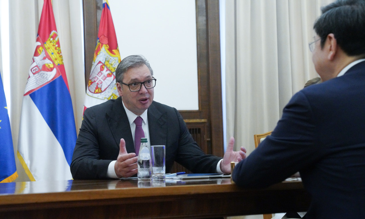 VUČIĆ SA KINESKIM STRUČNJAKOM ZA AI KAJ-FU LIJEM: "Inovacije važne za dalji razvoj Srbije" (FOTO+VIDEO)