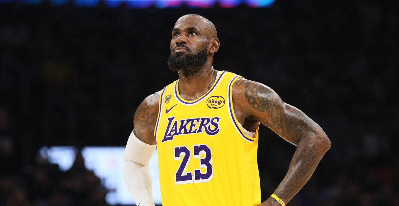DENVER NAGETSI ZAINTERESOVANI ZA ČUVENOG KOŠARKAŠA: Lebron Džejms bi mogao da postane saigrač Nikole Jokića!