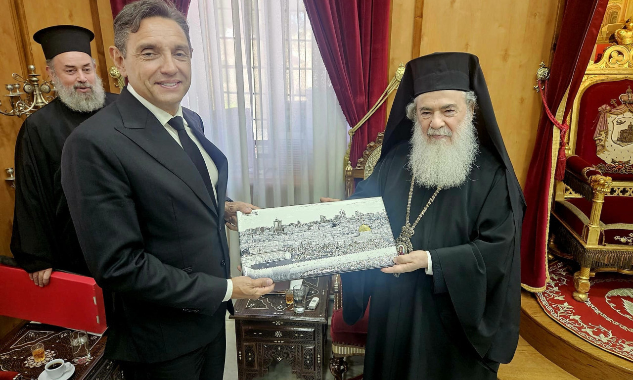 "SRPSKI NAROD ZAUZIMA JEDNO OD CENTRALNIH MESTA U PRAVOSLAVNOM SVETU" Patrijarh Teofil III sa Vulinom o važnoj temi (FOTO)
