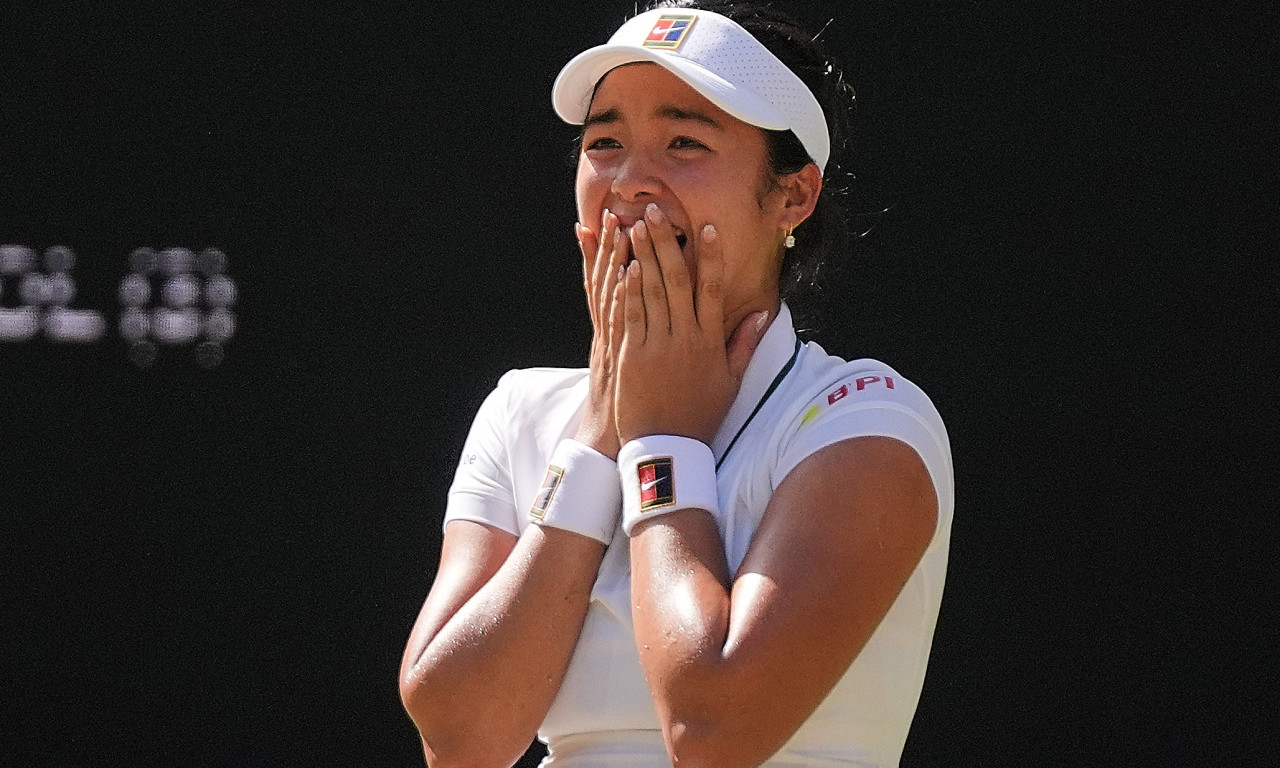 NASTAVLJAJU SE ŠOKOVI NA VIMBLDONU: Aleksandra Eala eliminisala Igu Švjontek u trećem kolu Vimbldona
