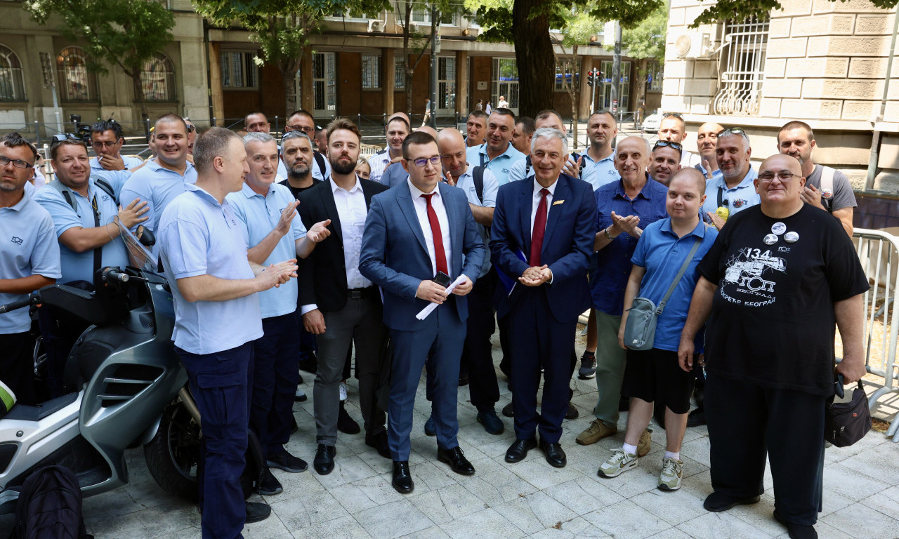OBUSTAVLJA SE KONKURS SA "STRELOM", STIŽU NOVI TROLEJBUSI I AUTOBUSI Vučić se sastao sa zaposlenima u GSP