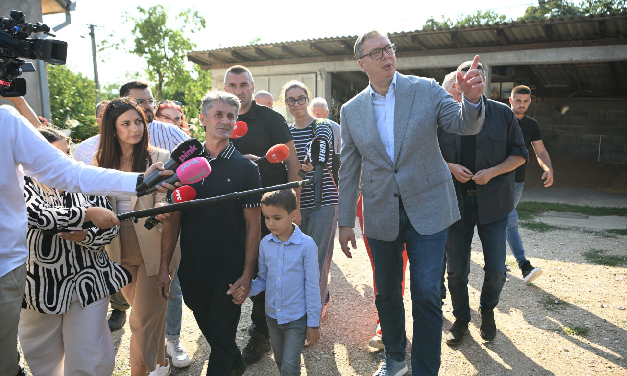 PREDSEDNIK U POSETI DOMAĆINSTVU: Vučić kod porodice Todorović u Jadranskoj Lešnici kod Loznice