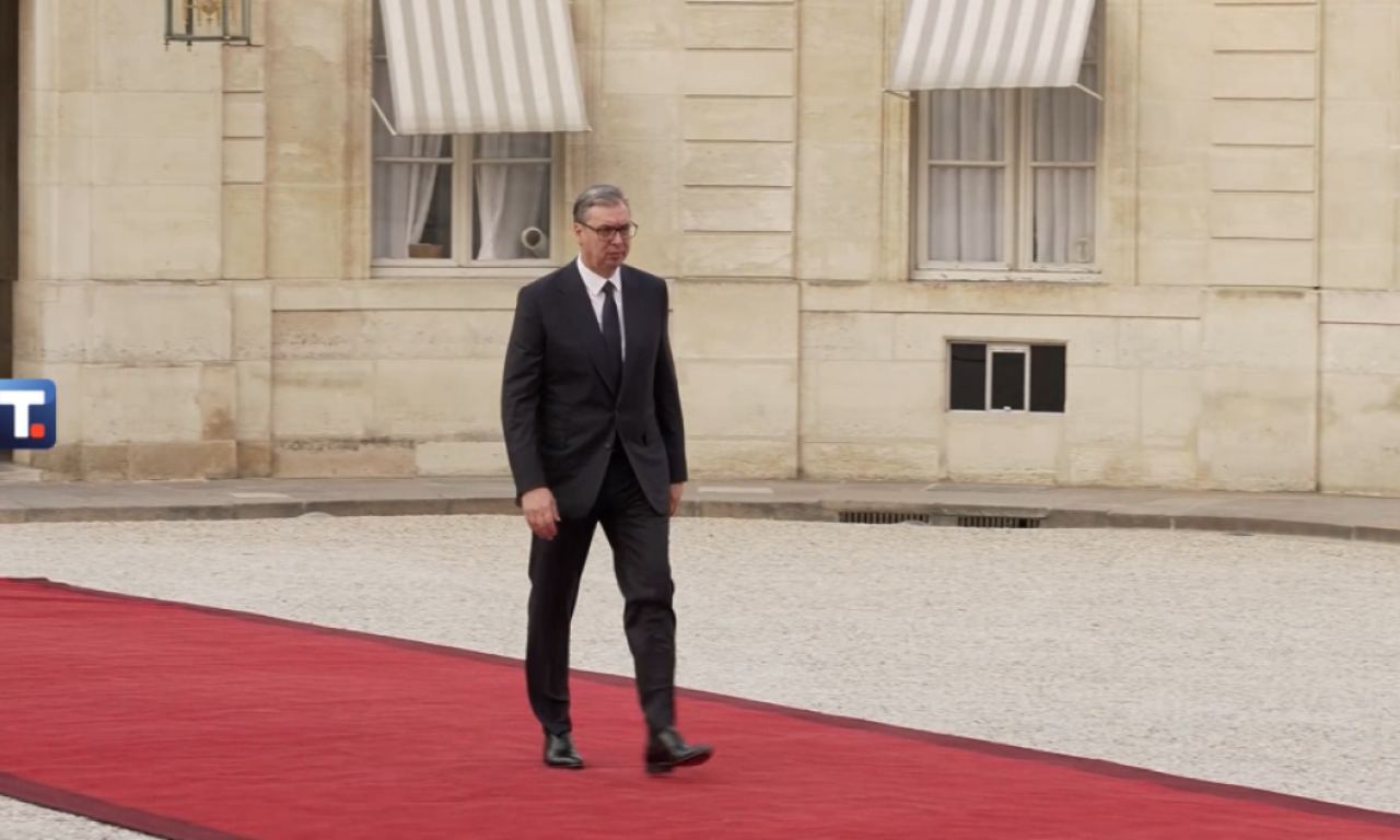 VUČIĆ SA NAJZNAČAJNIM LJUDIMA DANAŠNJICE: Makron priredio svečanu večeru u Jelisejskoj palati